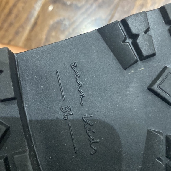 Zara big girls shoe worn not more than ones US size 4 Europe size 36 - Picture 3 of 3